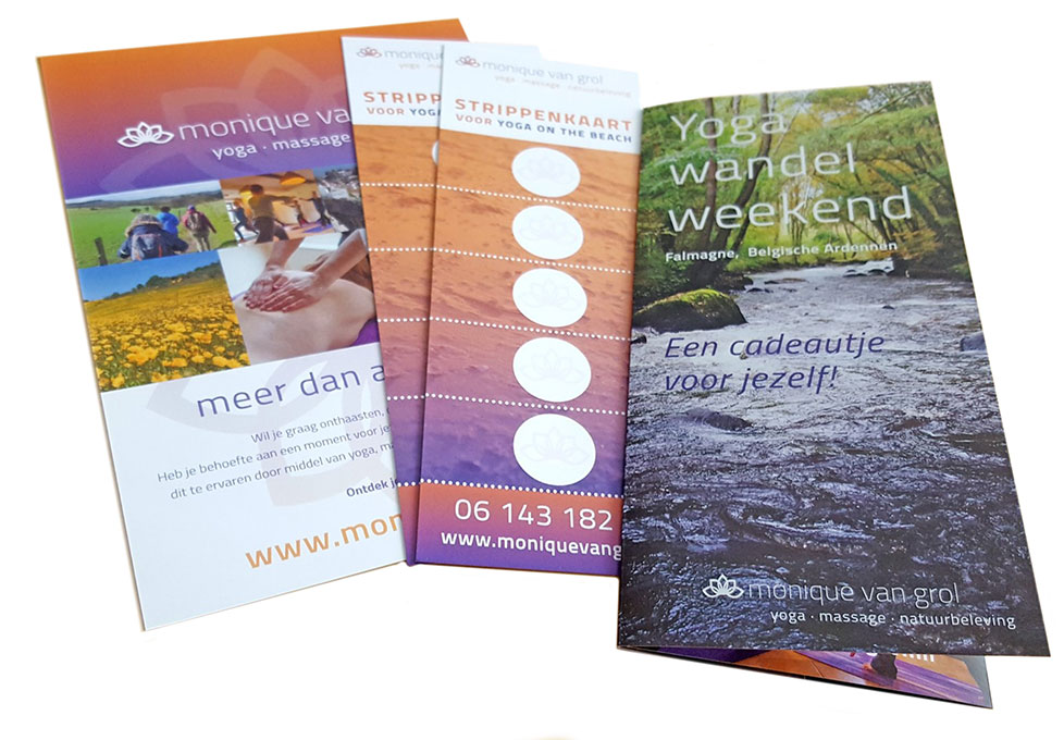 Diverse flyers, prijslijst, folders voor yogaschool Monique van Grol