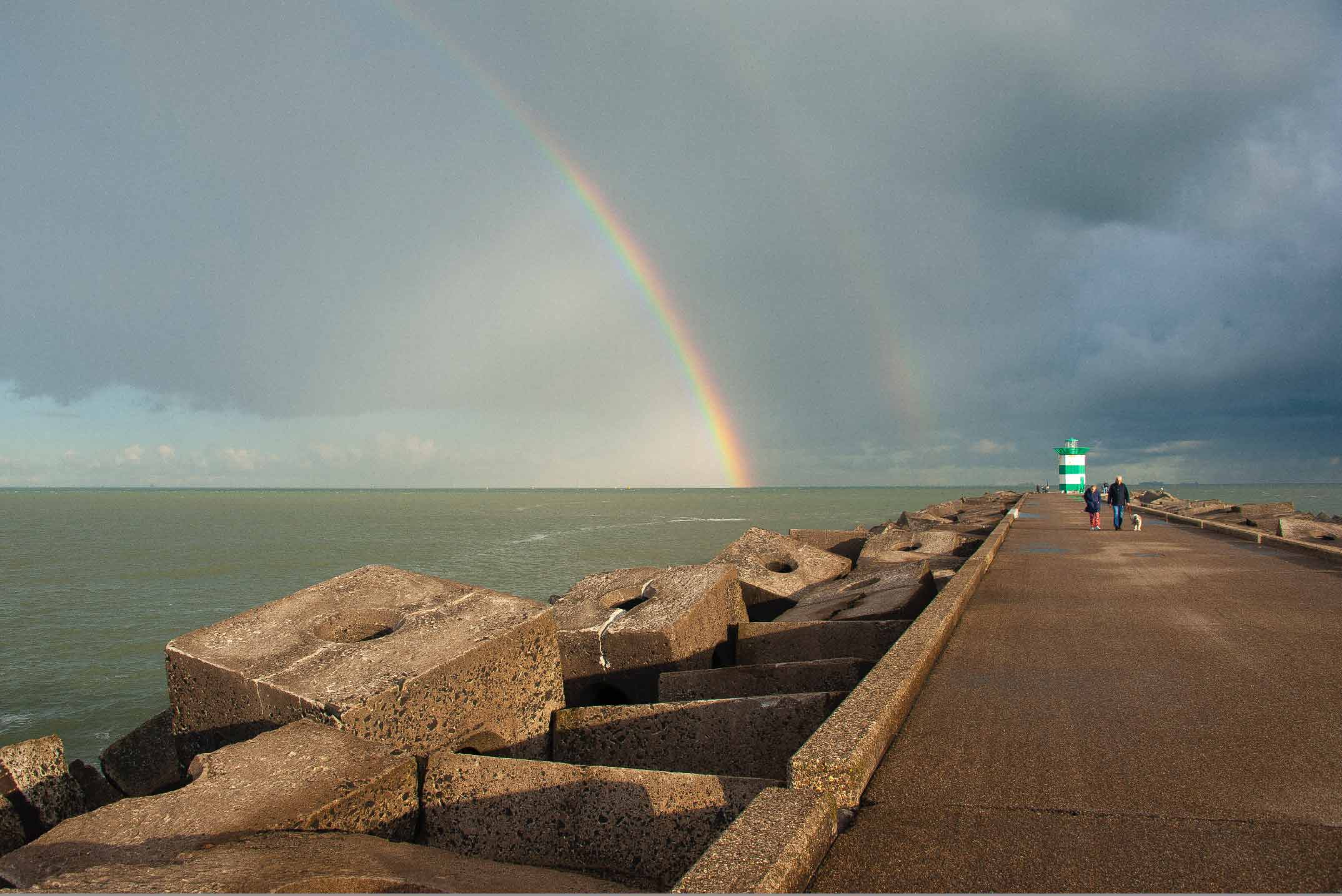 Dubbele regenboog boven Havenhoofd Scheveningen