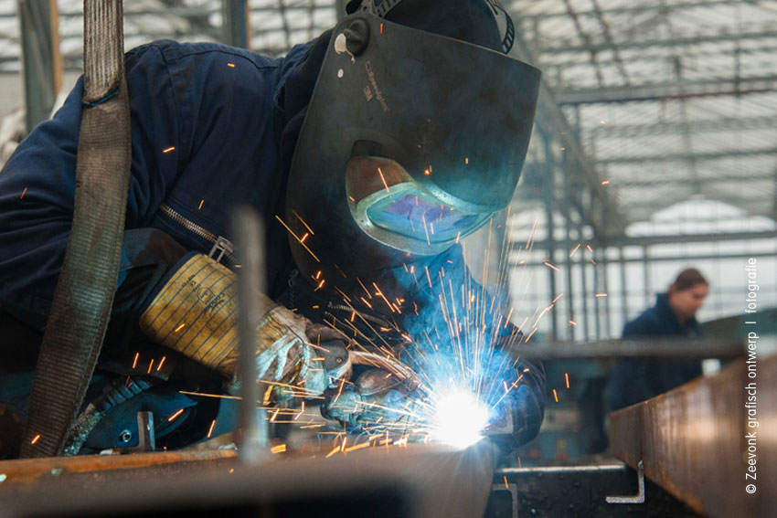 Grafische vormgeving voor Van Zet Staalconstructies