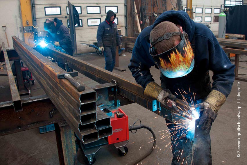 Grafische vormgeving voor Van Zet Staalconstructies
